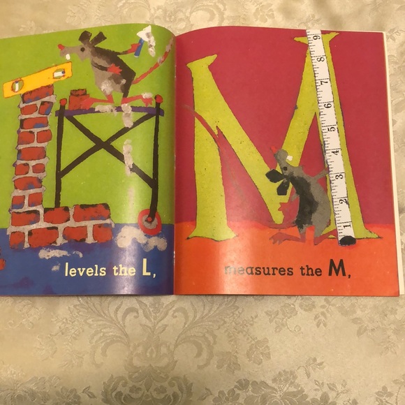 ALPHABET UNDER CONSTRUCTION - NWOT SCHOLASTIC CHILDREN’S  EDUCATION -  #262 - Picture 6 of 6